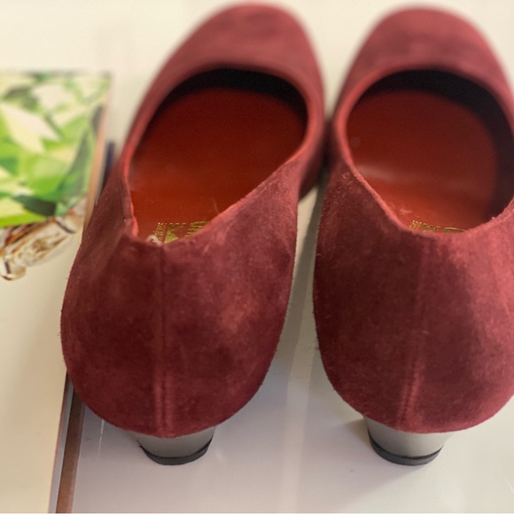 Salvatore Ferragamo burgundy suede shoes - Picture 2 of 4